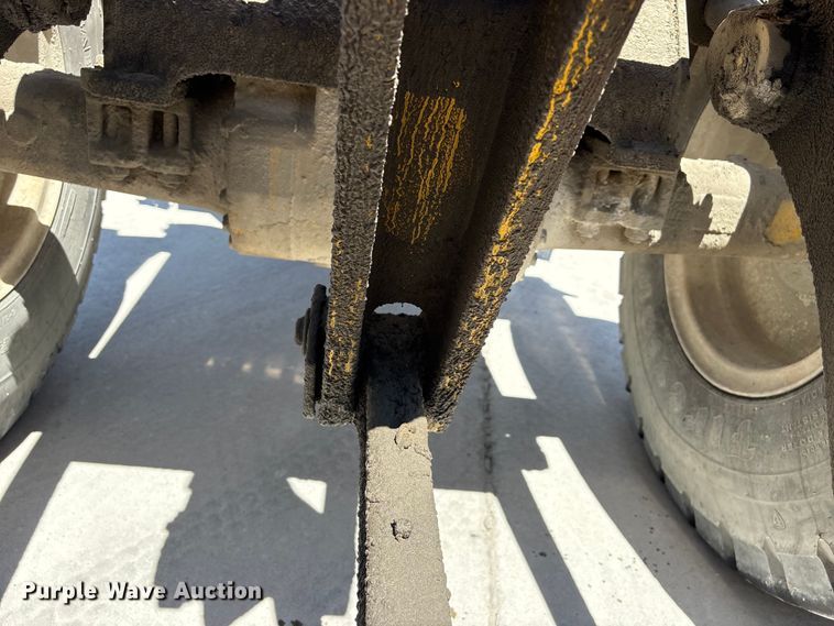 image for item DO5207 1999 Komatsu WA250-3 wheel loader
