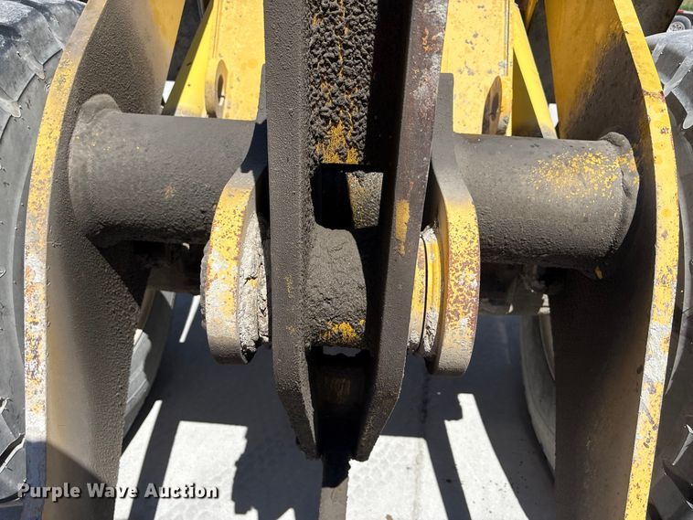 image for item DO5207 1999 Komatsu WA250-3 wheel loader