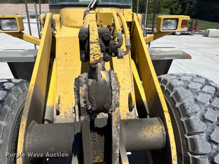 image for item DO5207 1999 Komatsu WA250-3 wheel loader