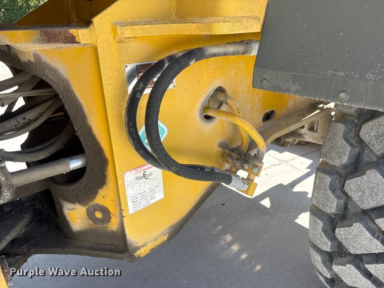 image for item DO5207 1999 Komatsu WA250-3 wheel loader