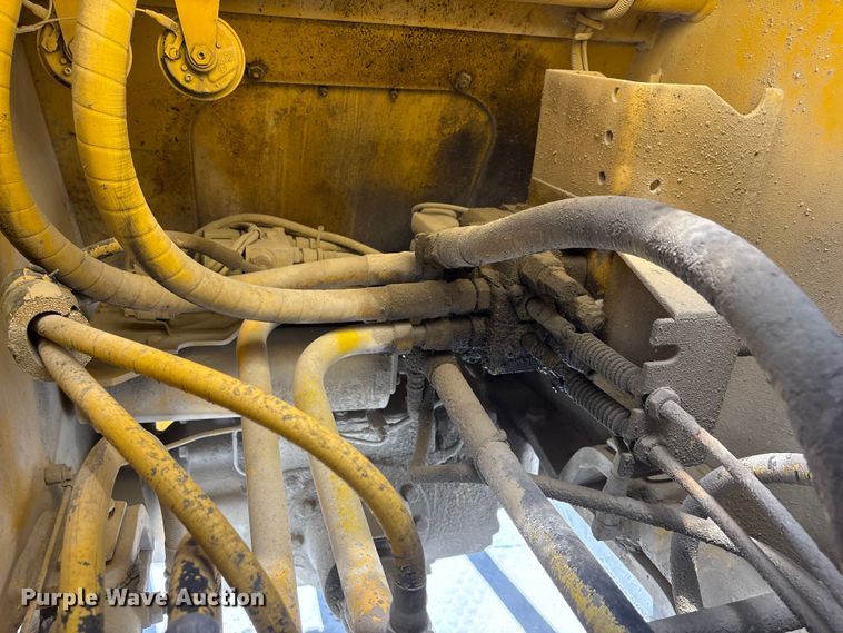 image for item DO5207 1999 Komatsu WA250-3 wheel loader