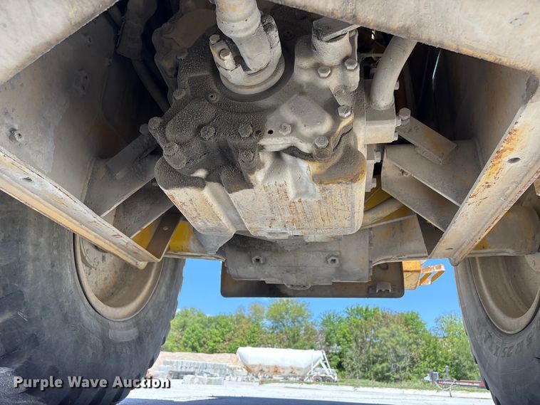 image for item DO5207 1999 Komatsu WA250-3 wheel loader