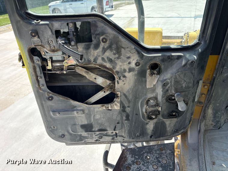 image for item DO5207 1999 Komatsu WA250-3 wheel loader