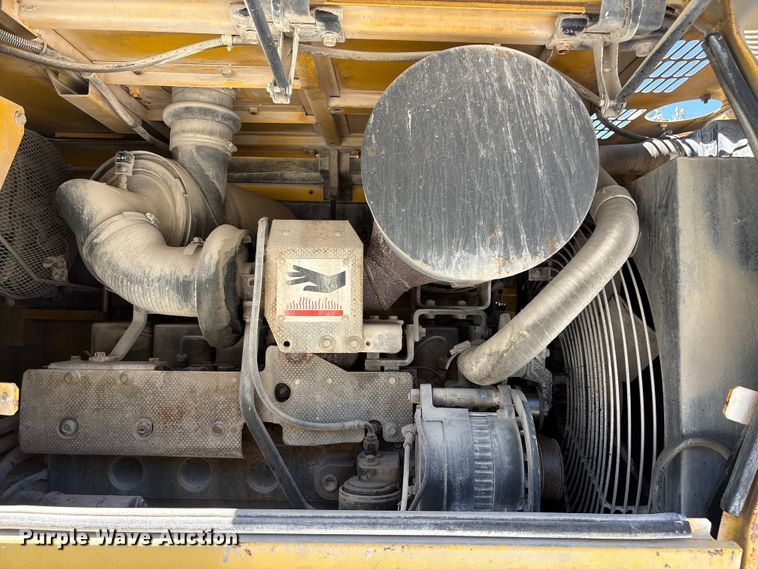 image for item DO5207 1999 Komatsu WA250-3 wheel loader