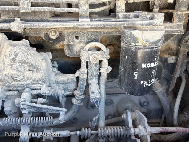 image for item DO5207 1999 Komatsu WA250-3 wheel loader