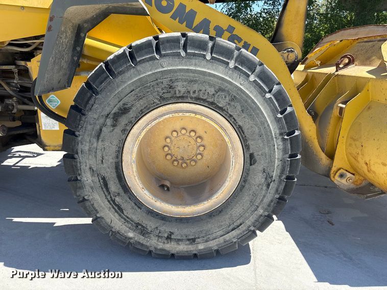 image for item DO5207 1999 Komatsu WA250-3 wheel loader