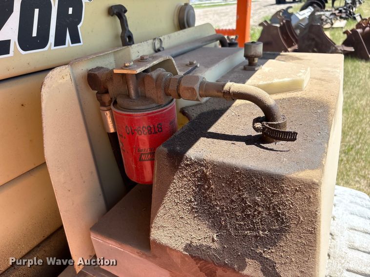 image for item DO5210 2000 JLG 3369-E scissor lift