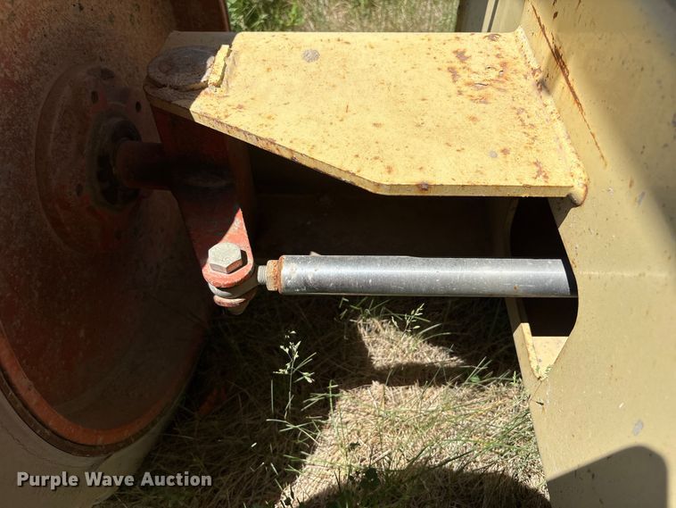 image for item DO5210 2000 JLG 3369-E scissor lift