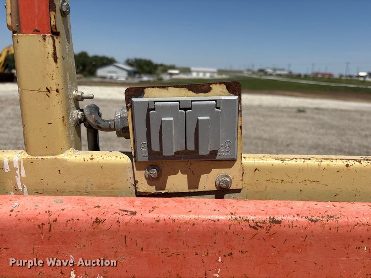 image for item DO5210 2000 JLG 3369-E scissor lift