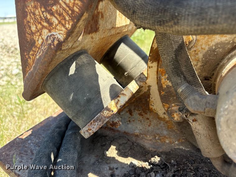image for item DO5213 Mini excavator plate compactor