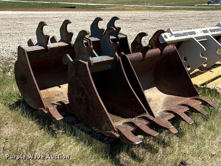 image for item DO5214 (4) mini excavator buckets