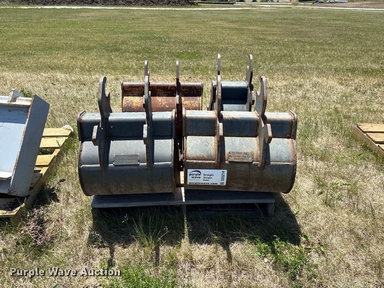 image for item DO5214 (4) mini excavator buckets