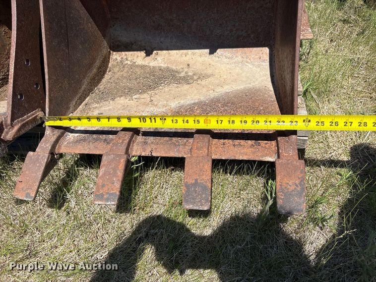 image for item DO5214 (4) mini excavator buckets