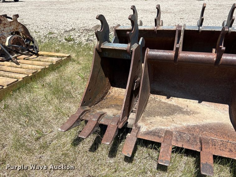 image for item DO5214 (4) mini excavator buckets