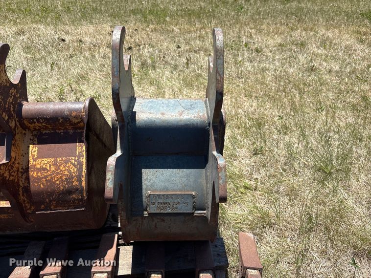 image for item DO5214 (4) mini excavator buckets