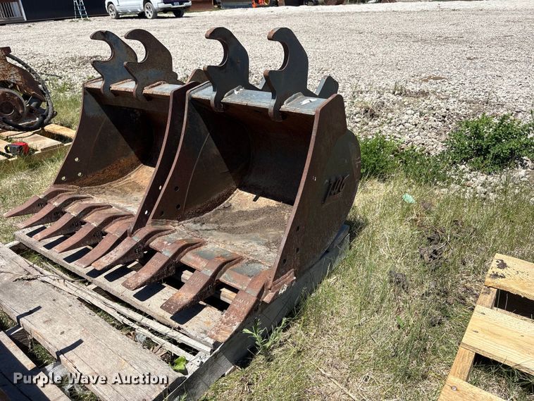 image for item DO5214 (4) mini excavator buckets