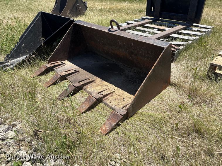 image for item DO5216 Skid steer attachments