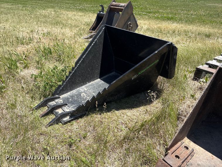 image for item DO5216 Skid steer attachments