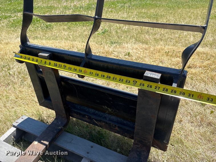 image for item DO5216 Skid steer attachments