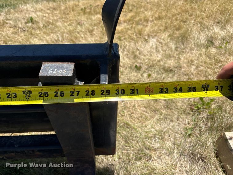 image for item DO5216 Skid steer attachments
