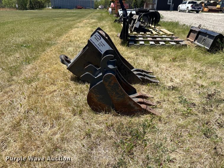 image for item DO5217 Mini excavator buckets