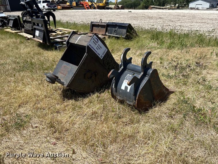 image for item DO5217 Mini excavator buckets