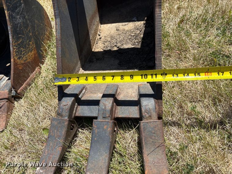 image for item DO5217 Mini excavator buckets
