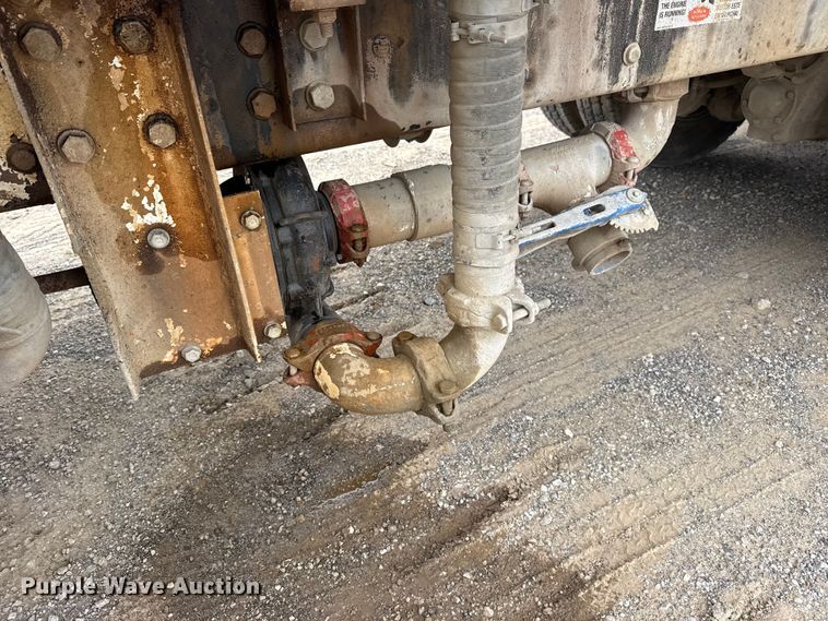 image for item DO8514 2007 International 7500 water truck