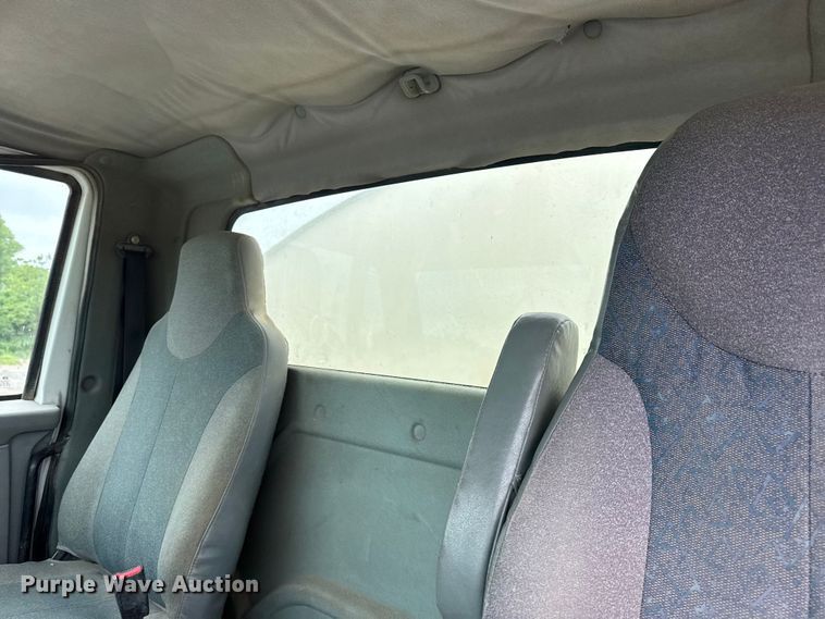 image for item DO8514 2007 International 7500 water truck