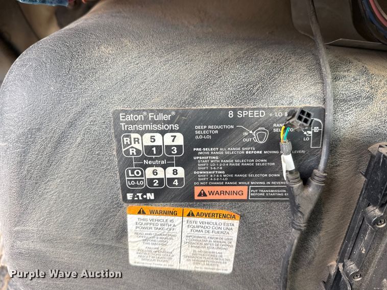 image for item DO8514 2007 International 7500 water truck