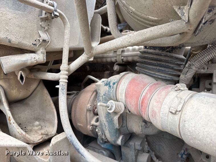 image for item DO8514 2007 International 7500 water truck
