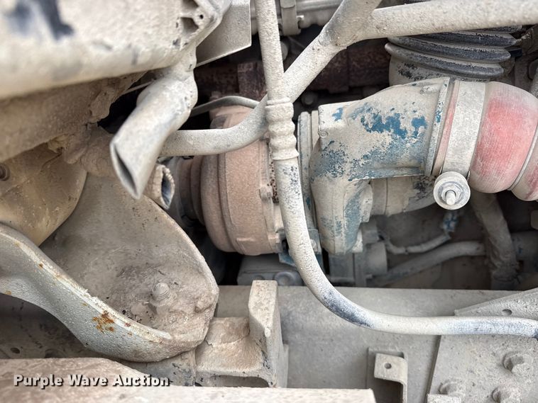image for item DO8514 2007 International 7500 water truck