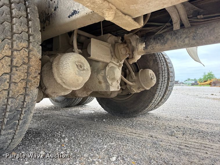 image for item DO8514 2007 International 7500 water truck