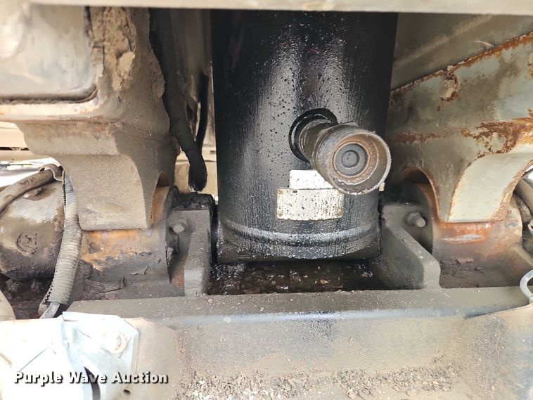 image for item DR2814 2003 Travis T/96 end dump trailer
