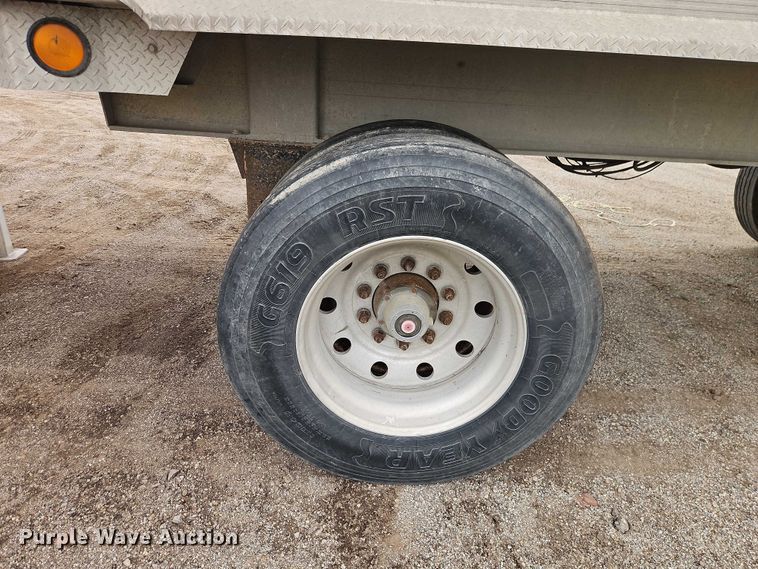 image for item DR2814 2003 Travis T/96 end dump trailer
