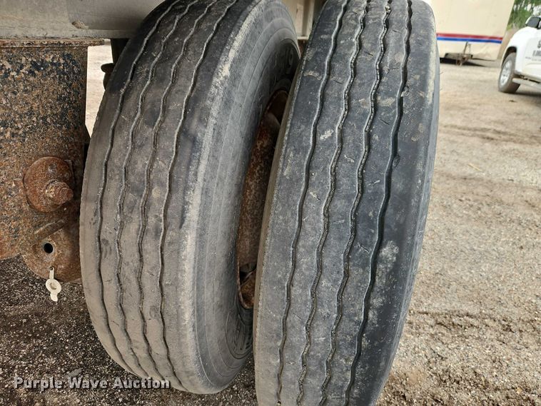 image for item DR2814 2003 Travis T/96 end dump trailer