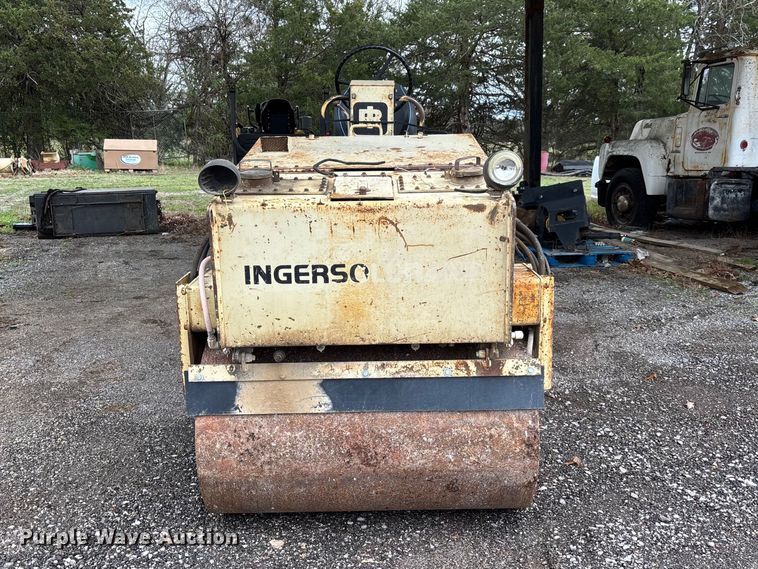 image for item DT0072 Ingersoll Rand DD-25 double drum vibratory roller