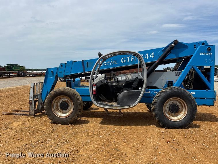 image for item DT0245 2008 Genie GTH844 telehandler