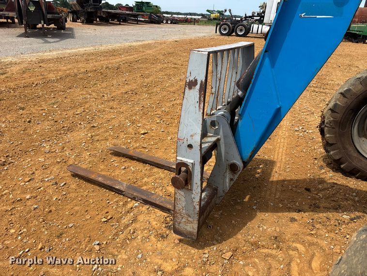 image for item DT0245 2008 Genie GTH844 telehandler