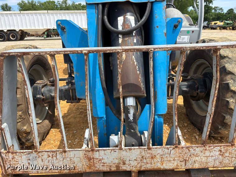 image for item DT0245 2008 Genie GTH844 telehandler