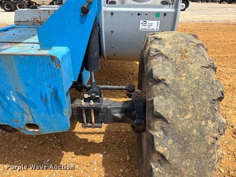 image for item DT0245 2008 Genie GTH844 telehandler