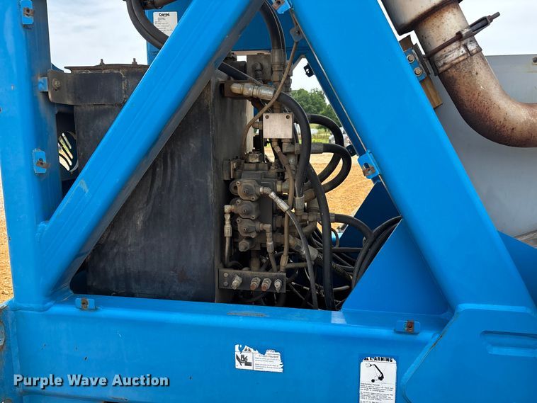image for item DT0245 2008 Genie GTH844 telehandler