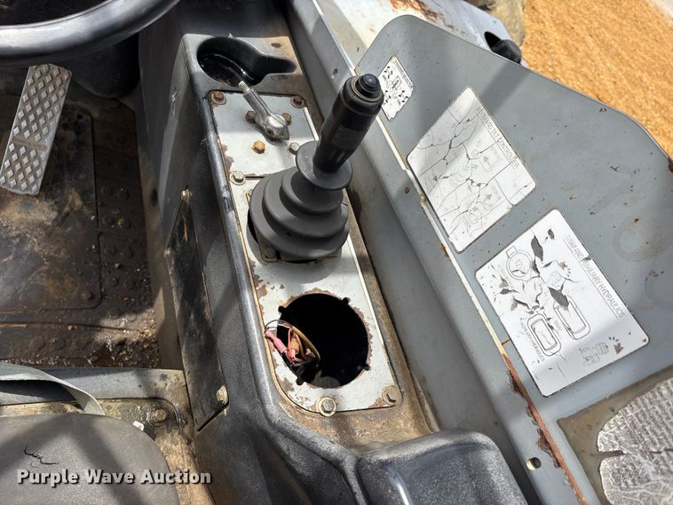 image for item DT0245 2008 Genie GTH844 telehandler