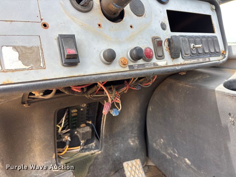 image for item DT0245 2008 Genie GTH844 telehandler