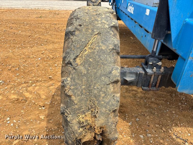 image for item DT0245 2008 Genie GTH844 telehandler