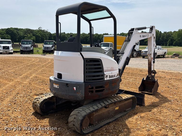 image for item DT0247 2016 Bobcat E26 mini excavator