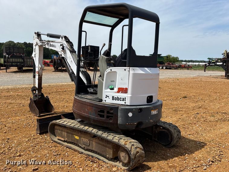 image for item DT0247 2016 Bobcat E26 mini excavator