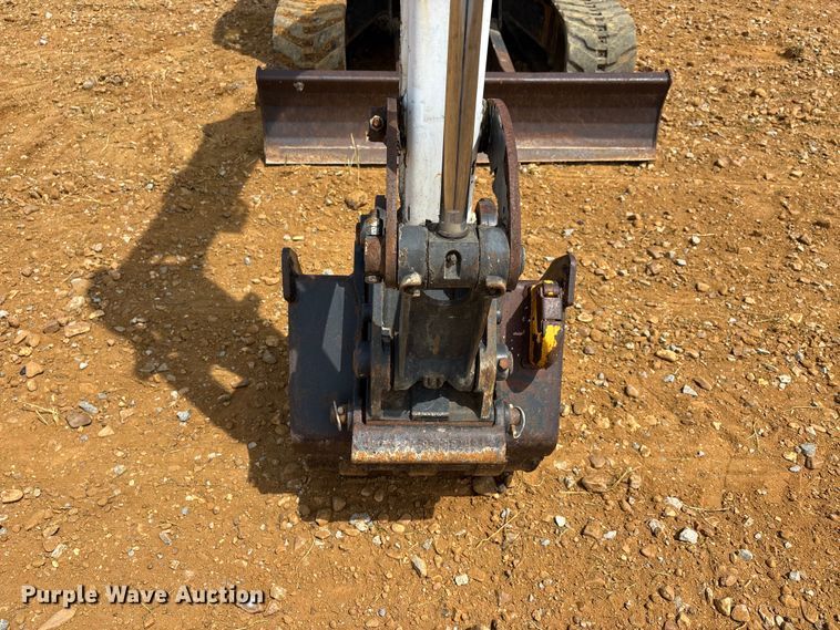 image for item DT0247 2016 Bobcat E26 mini excavator