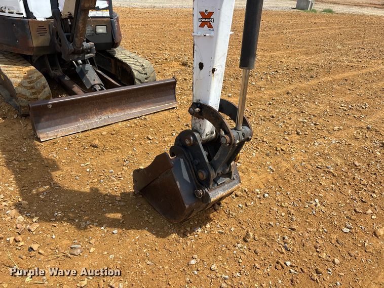 image for item DT0247 2016 Bobcat E26 mini excavator
