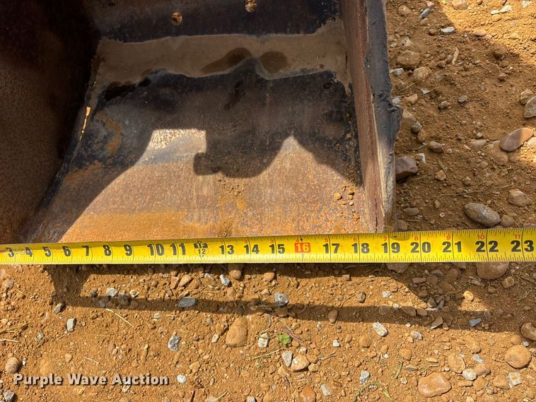 image for item DT0247 2016 Bobcat E26 mini excavator